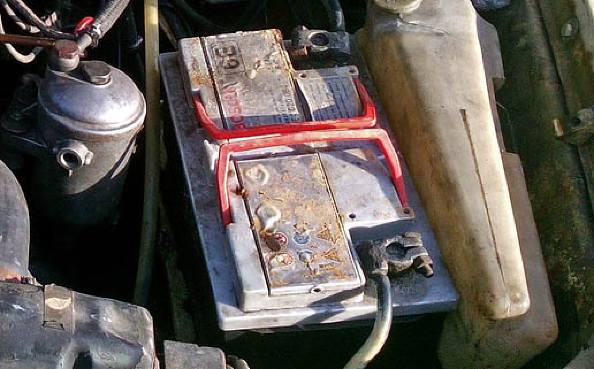 How to Resuscitate a Deeply Discharged AGM Battery Tools Sense